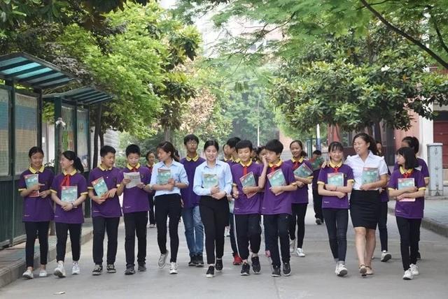 愛上東外從這里開始——東外小學(xué)部最暖照片征集令 愛上東外 從這里開始——東外小學(xué)部最暖照片征集令
