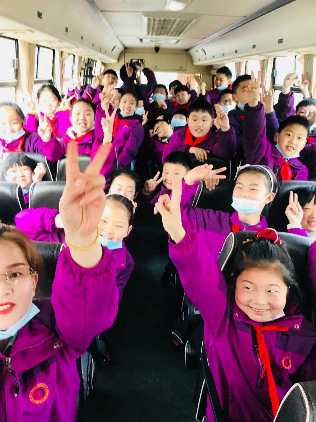 遇見春天 感受牧場(chǎng)生命能量—洛陽東外小學(xué)部研學(xué)系列活動(dòng)(二)