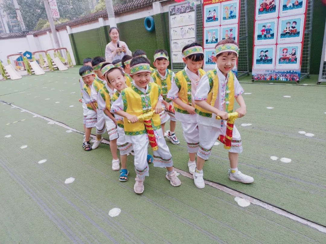 洛陽東方外國語幼兒園獻(xiàn)禮建黨一百年暨六一民族大聯(lián)歡活動(dòng)