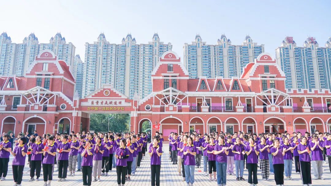 青春綻放 夢想起航——洛陽東外初中部2022級畢業(yè)典禮暨壯行大會